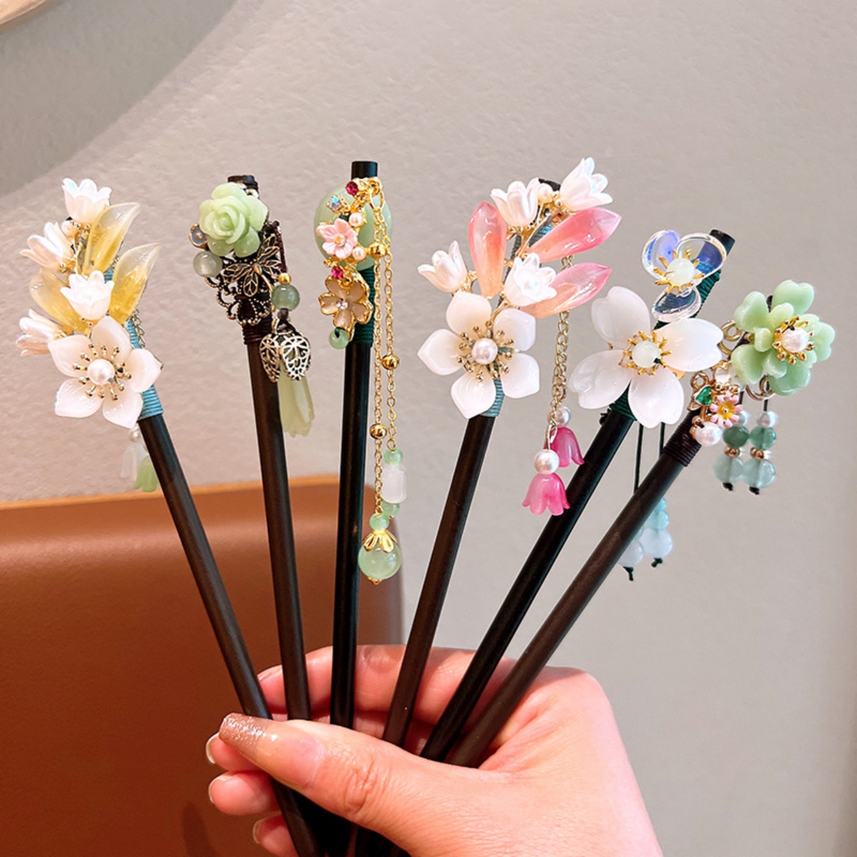 Hanbok Hair Pin - Exquisite Flower Tassel Wooden Hairpin Retro