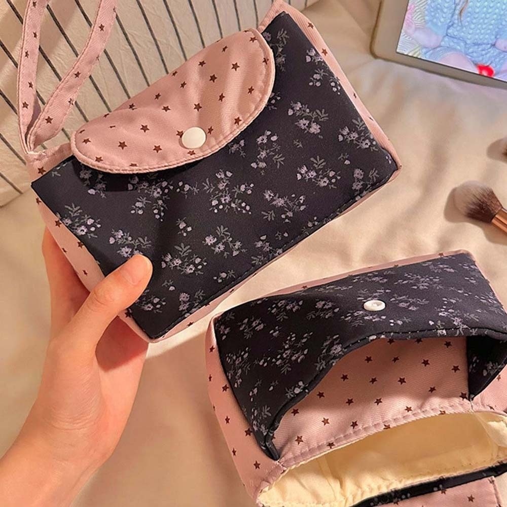 Purple Print Floral Makeup Bag - Korean Lifestyle & Kids Boutique recension och pris